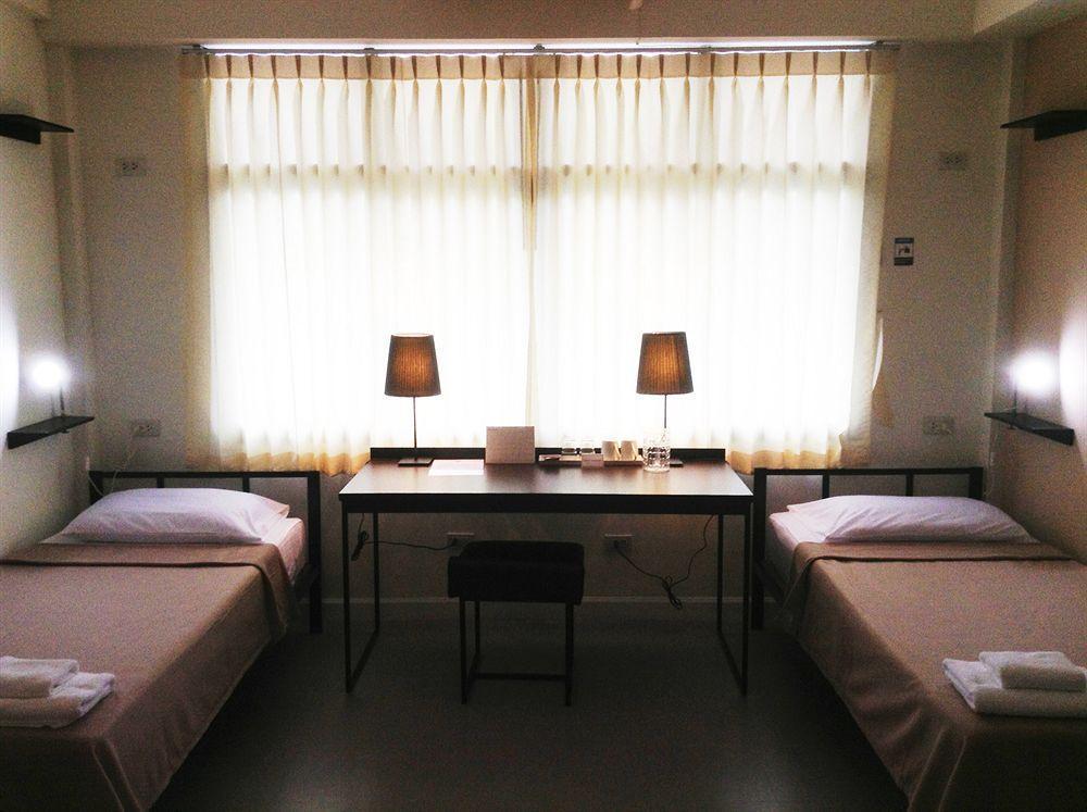 G9Bangkok Hostel Buitenkant foto