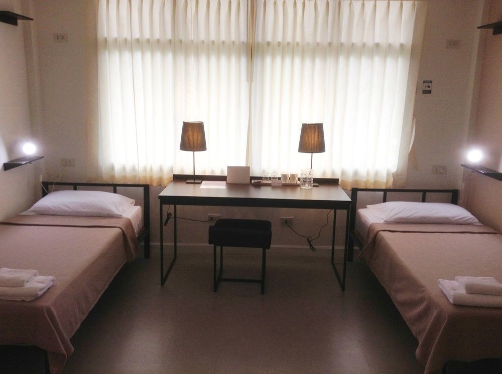 G9Bangkok Hostel Buitenkant foto