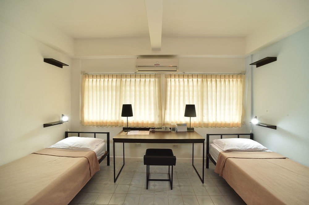 G9Bangkok Hostel Buitenkant foto