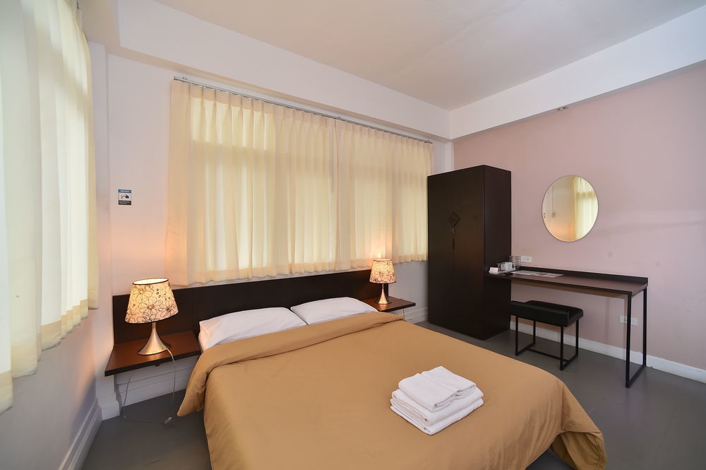 G9Bangkok Hostel Buitenkant foto