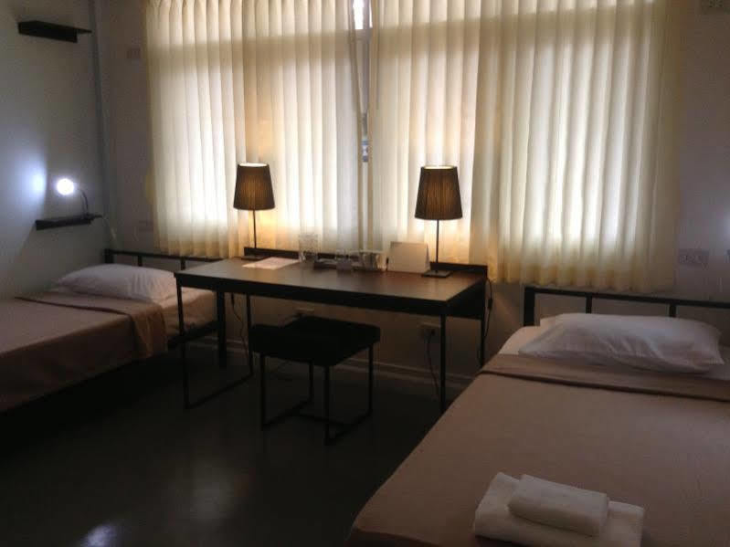 G9Bangkok Hostel Buitenkant foto